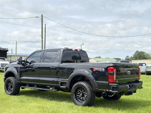 Used 2023 Ford F250 XLT w/ XLT Premium Package AWD/4WD image 4