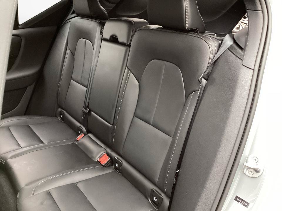 Certified 2024 Volvo XC40 B5 Plus AWD/4WD image 15
