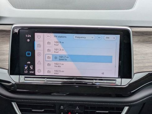 New 2026 Volkswagen Atlas SEL image 18