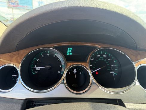 Used 2011 Buick Enclave CXL FWD image 24