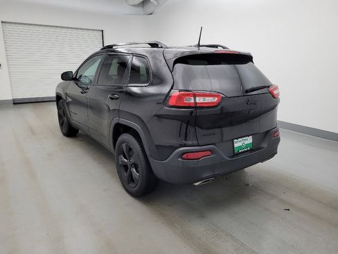 Used 2018 Jeep Cherokee Limited w/ Luxury Group AWD/4WD image 5