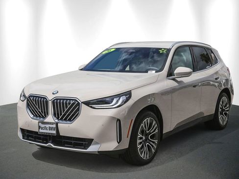 Used 2026 BMW X3 xDrive30i AWD/4WD image 3