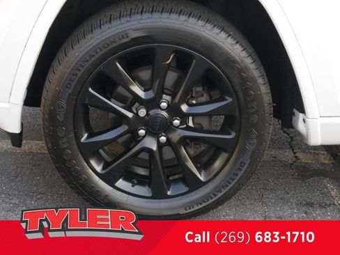 Used 2018 Jeep Grand Cherokee Altitude AWD/4WD image 39
