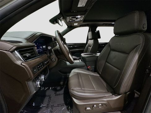 Used 2023 GMC Yukon XL Denali image 22