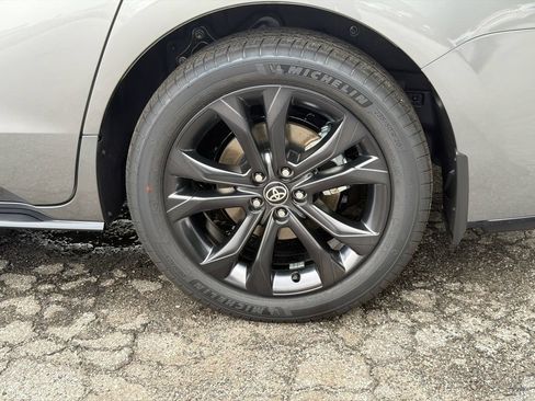 New 2026 Toyota Sienna XSE FWD image 21