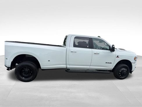 Used 2024 RAM 3500 Laramie w/ Night Edition AWD/4WD image 6