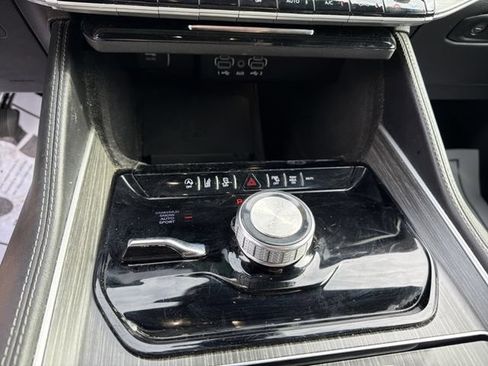 Used 2023 Jeep Wagoneer Series II AWD/4WD image 22