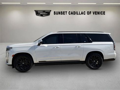 Used 2021 Cadillac Escalade ESV Sport Platinum image 6