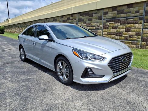 Used 2018 Hyundai Sonata SEL FWD image 2