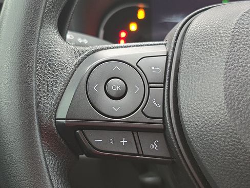 Used 2024 Toyota RAV4 XLE AWD/4WD image 16