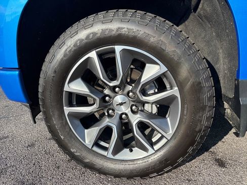 Certified 2025 Chevrolet Silverado 1500 RST image 37