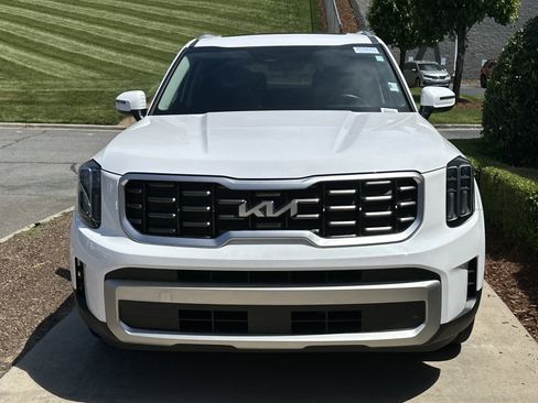 Used 2023 Kia Telluride S w/ S Sunroof Package FWD image 3