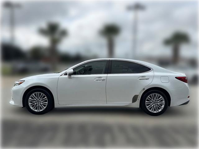 Used 2014 Lexus ES 350 w/ Luxury Package FWD image 4