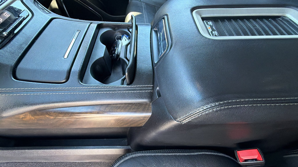 Used 2018 GMC Yukon Denali w/ Denali Ultimate Package AWD/4WD image 13
