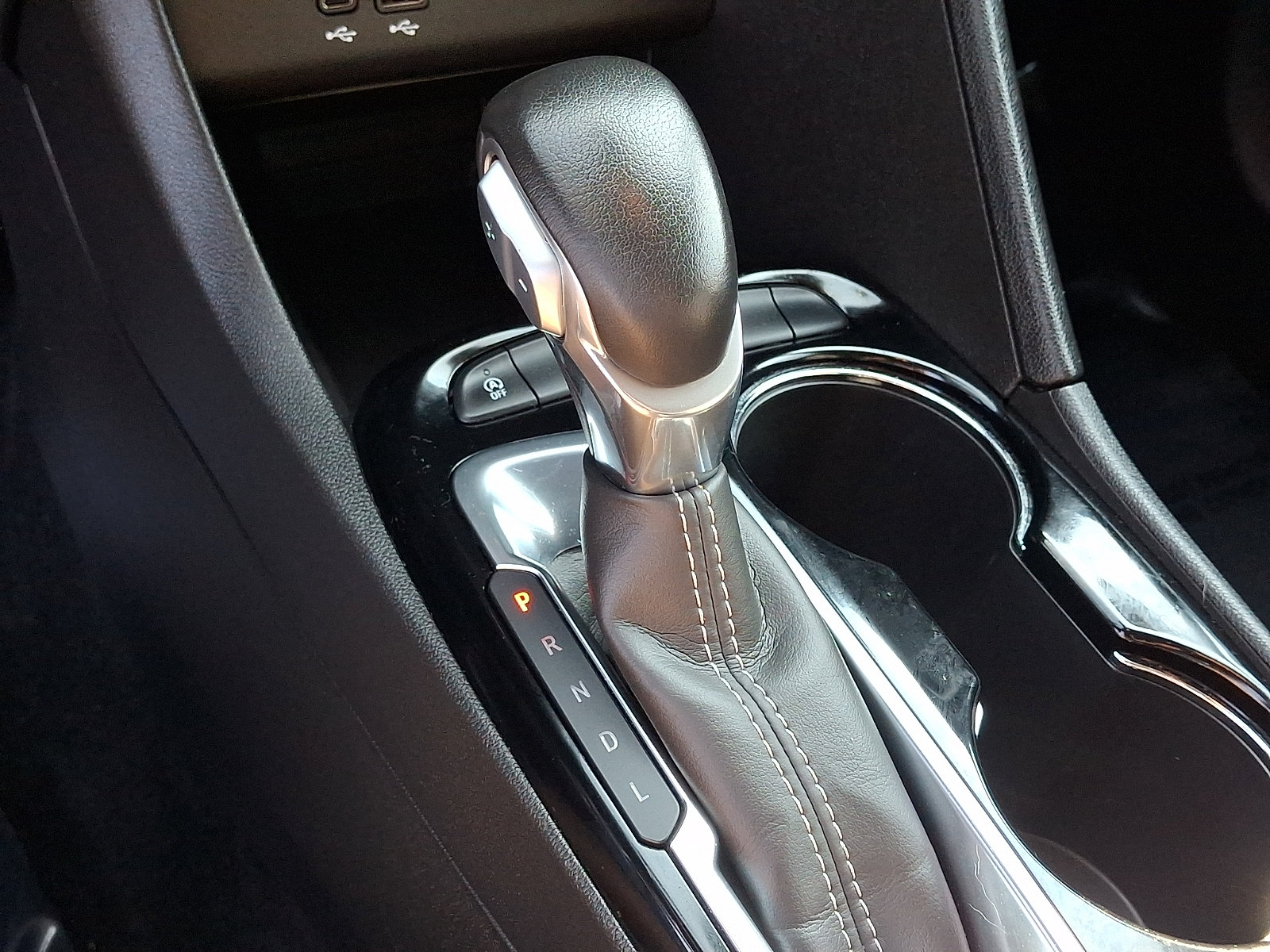 Used 2024 Buick Encore GX Sport Touring w/ Comfort Package FWD image 15