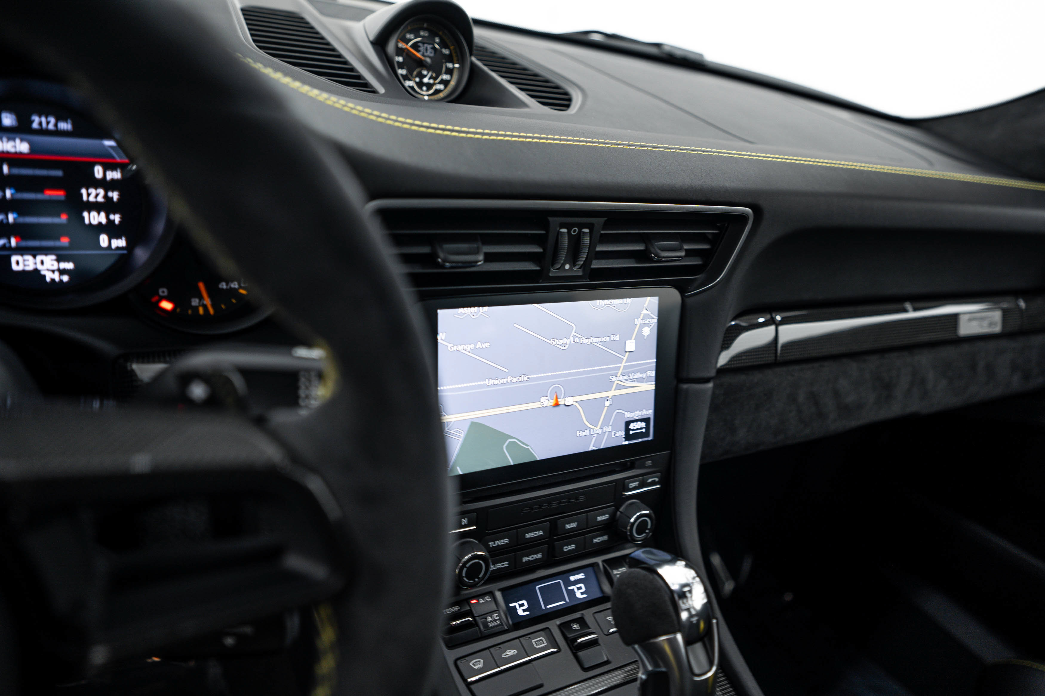 Certified 2018 Porsche 911 GT2 RS RWD image 18