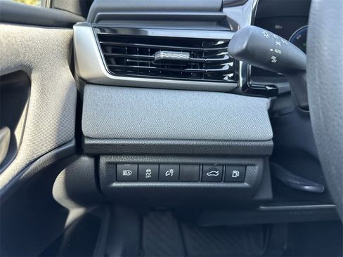 Used 2025 Toyota Camry LE image 20