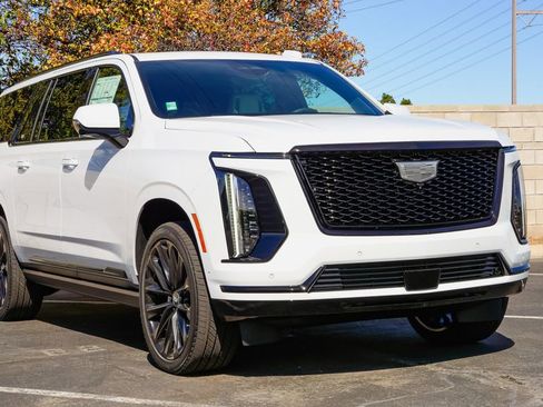 New 2026 Cadillac Escalade ESV Platinum Sport w/ LPO, ONYX Package image 5