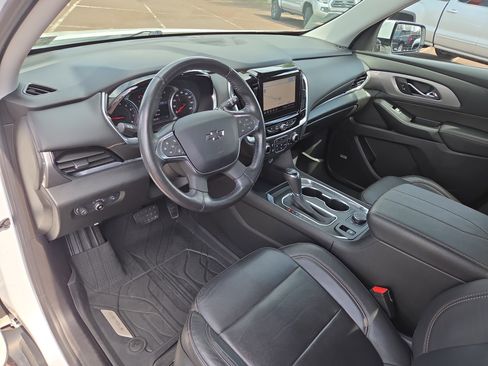 Used 2020 Chevrolet Traverse RS w/ LPO, Floor Liner Package image 15