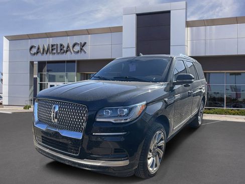 Used 2022 Lincoln Navigator Reserve RWD image 2