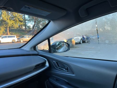 Used 2025 Toyota Prius LE image 35