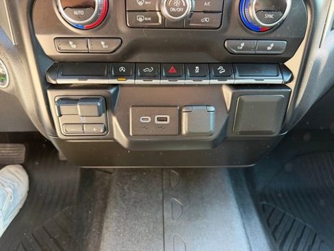 Used 2021 Chevrolet Silverado 1500 RST AWD/4WD image 17