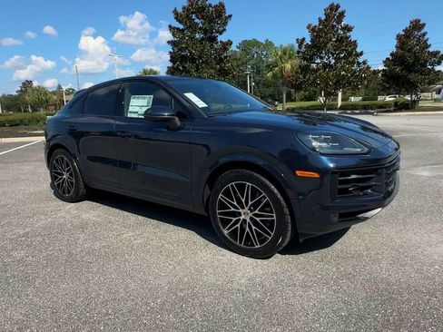 New 2025 Porsche Cayenne Coupe image 2