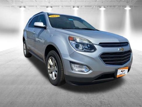 Used 2017 Chevrolet Equinox LT w/ Convenience Package AWD/4WD image 2
