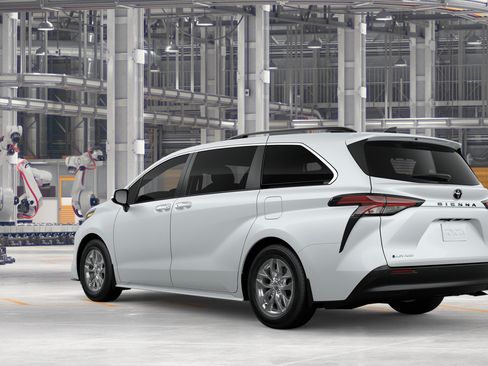 New 2026 Toyota Sienna XLE AWD/4WD image 8