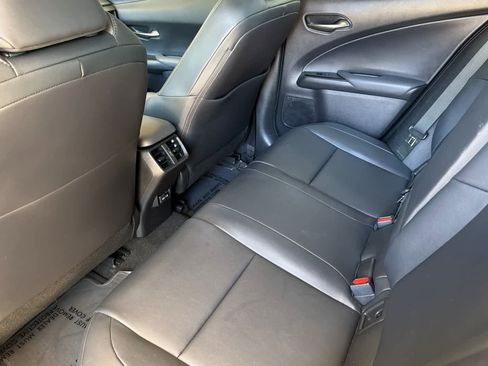 Used 2024 Lexus UX 250h F Sport FWD image 4