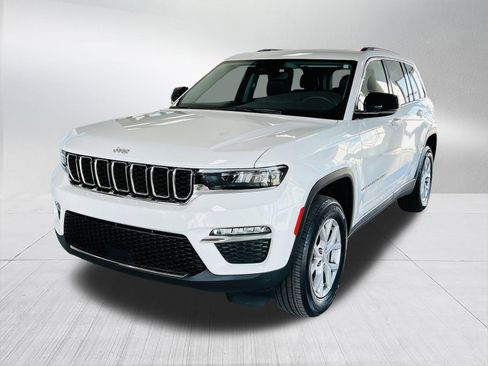 Used 2022 Jeep Grand Cherokee Limited w/ Trailer Tow Prep Group (B) AWD/4WD image 1