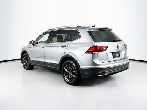 Used 2023 Volkswagen Tiguan SE image 5
