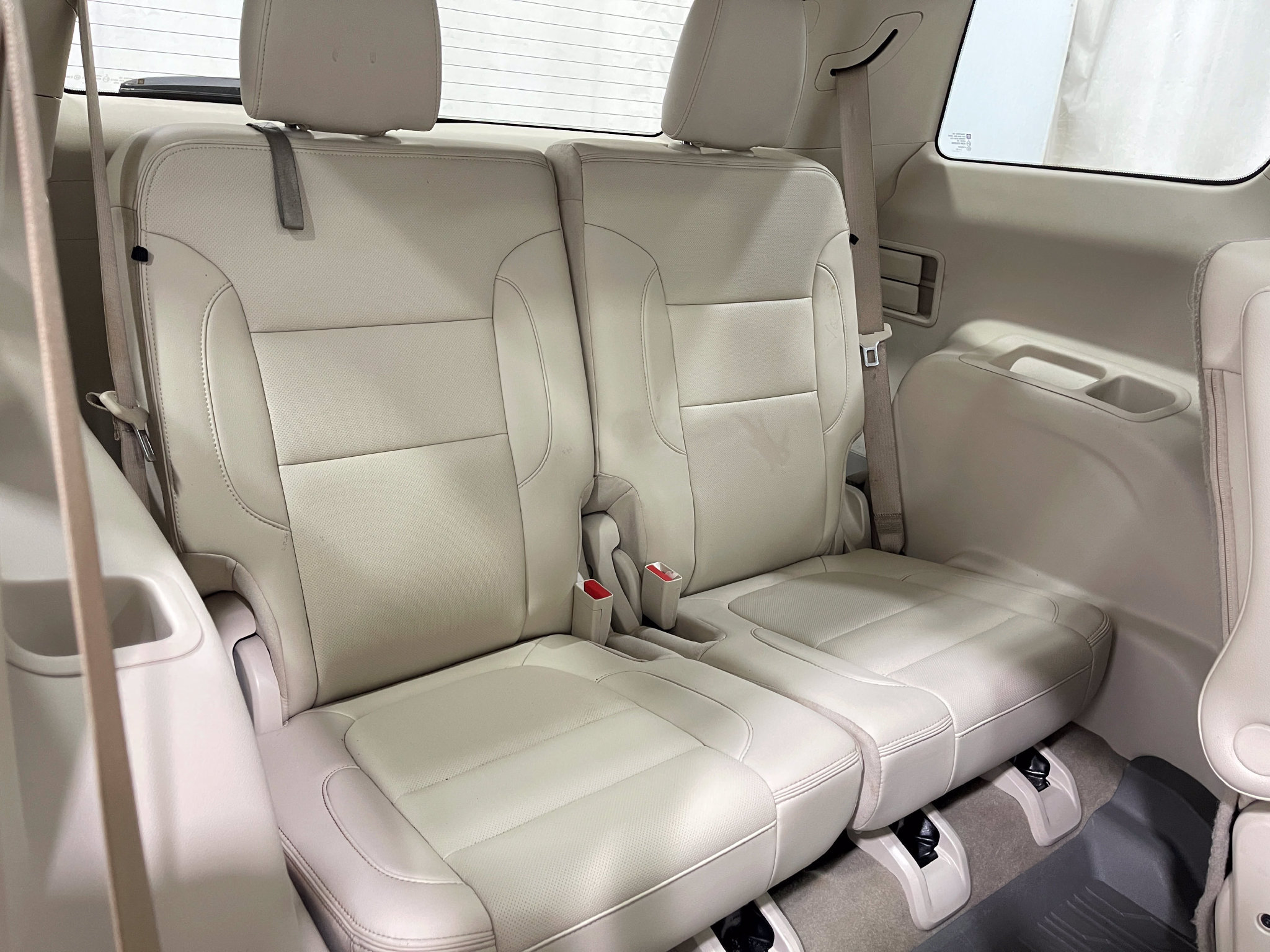 Used 2021 GMC Acadia Denali w/ Denali Technology Package FWD image 30