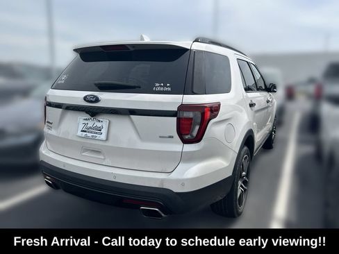 Used 2016 Ford Explorer Sport w/ Equipment Group 401A AWD/4WD image 3
