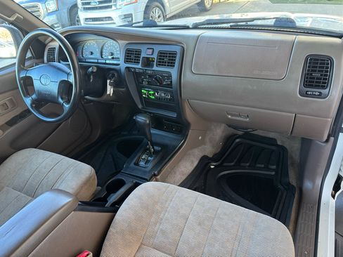 Used 2000 Toyota 4Runner 2WD image 18