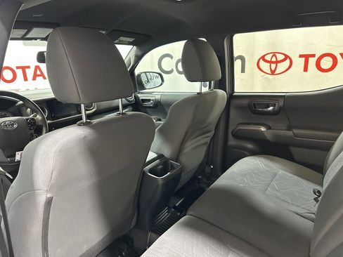 Used 2019 Toyota Tacoma TRD Sport image 20