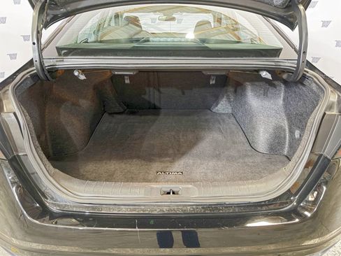 Used 2024 Nissan Altima 2.5 SV FWD image 15