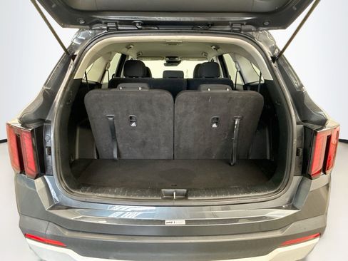 Used 2024 Kia Sorento LX FWD image 30