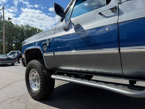 Used 1988 Chevrolet Blazer 4WD image 12