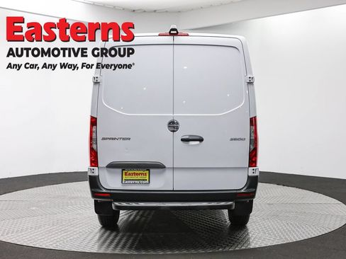 Used 2019 Freightliner Sprinter 2500 RWD image 6