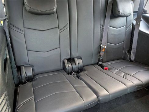 Used 2019 Cadillac Escalade Luxury RWD image 18