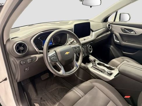 Used 2024 Chevrolet Blazer LT w/ Driver Confidence Package FWD image 9