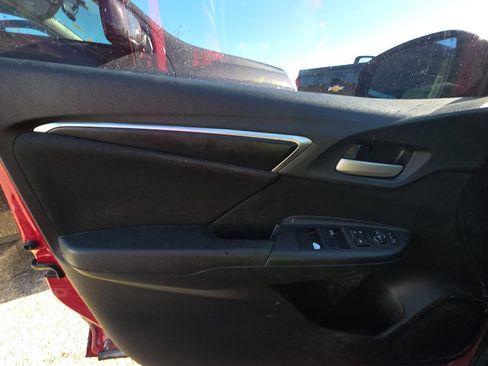 Used 2015 Honda Fit LX image 12