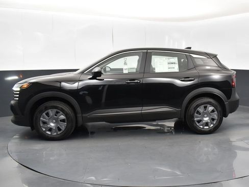 Used 2025 Nissan Kicks S image 4