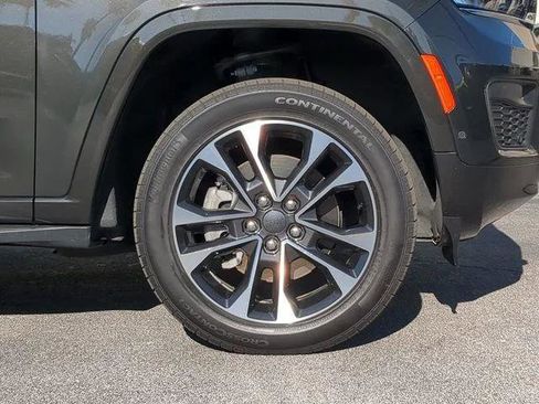Certified 2023 Jeep Grand Cherokee L Overland AWD/4WD image 11