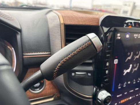 Used 2023 RAM 3500 Limited image 25