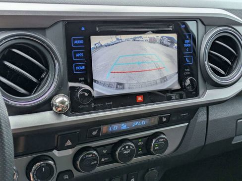 Used 2019 Toyota Tacoma Limited AWD/4WD image 21