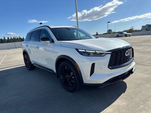 Certified 2025 INFINITI QX60 Luxe w/ Black Edition AWD/4WD image 3