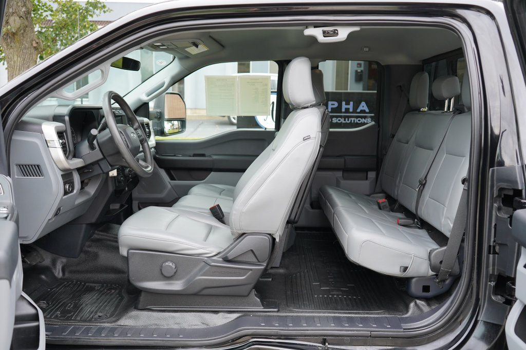 Used 2024 Ford F550 4x4 SuperCab Super Duty image 19