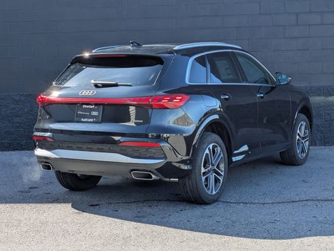 Certified 2025 Audi Q5 Premium Plus w/ Premium Plus AWD/4WD image 6